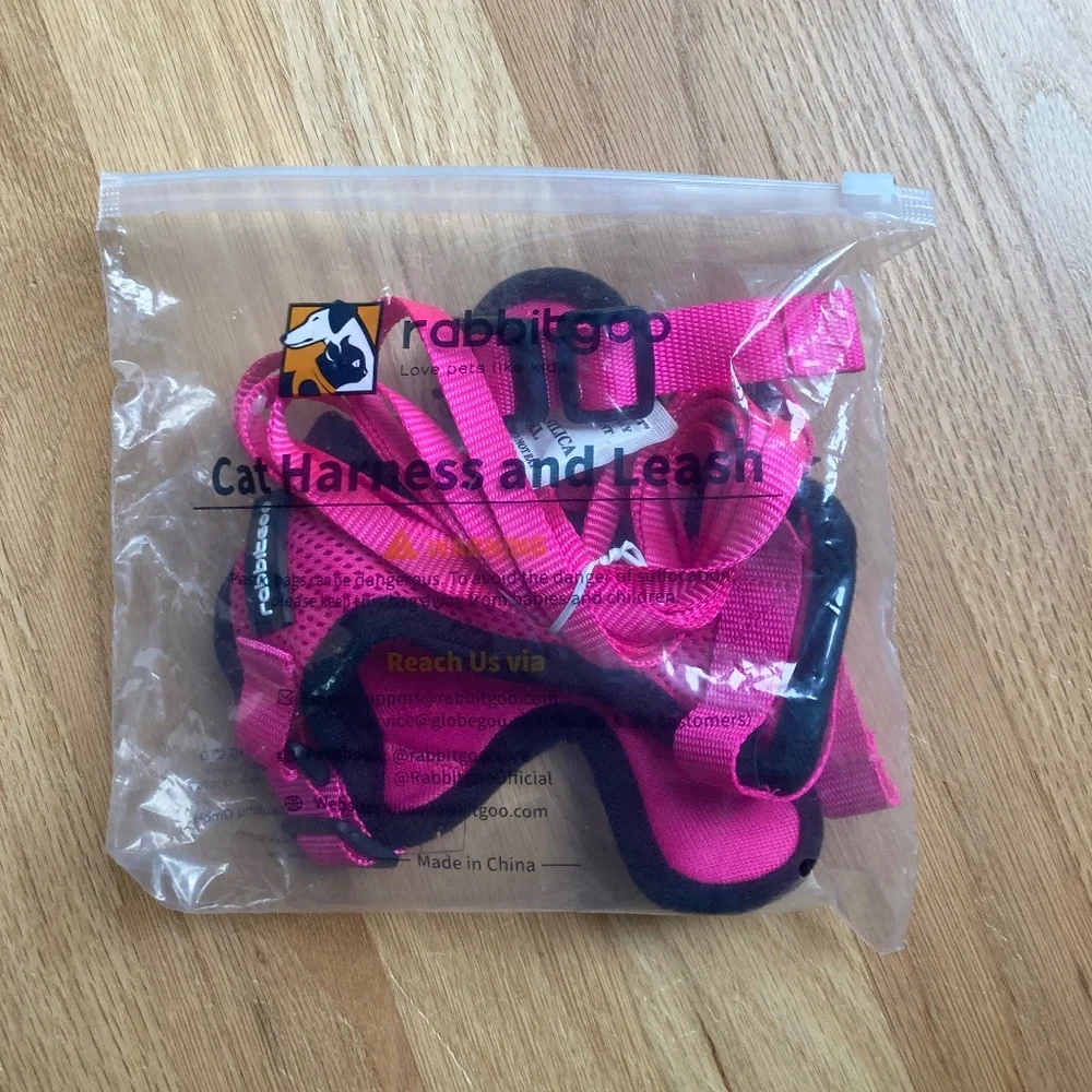 NIP Rabbitgoo Cat Harness and Leash + New Voyager Harness